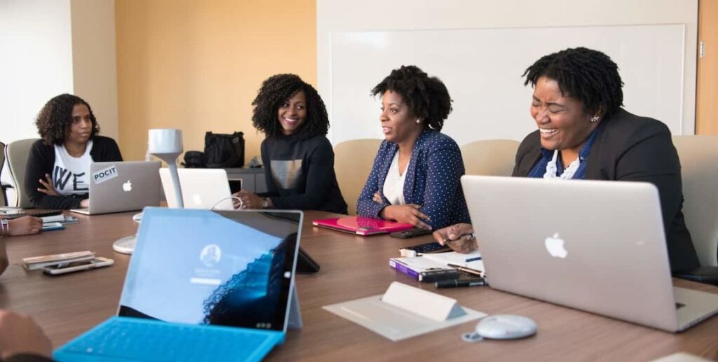 Top 10 Hottest White Collar Jobs in Abuja 5 Workers of International Organizations and NGOs in abuja