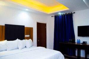Area1 executive suit.17cca94f238ca56e83c9 300x200 1