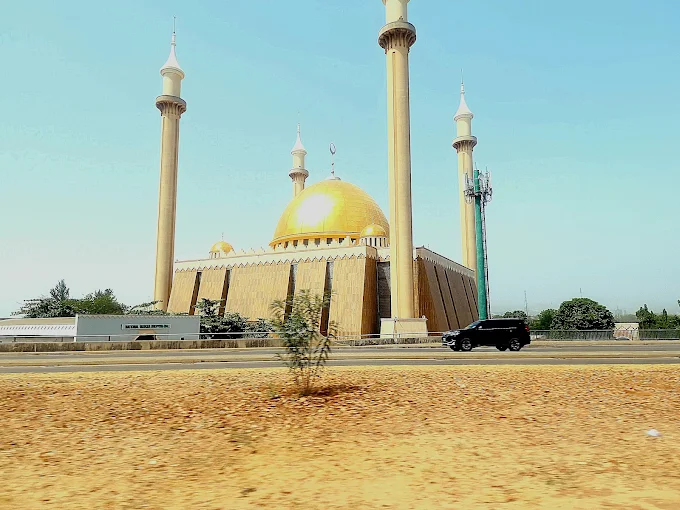 Free Fun Things to Do in Abuja 8 Abuja National Mosque 1