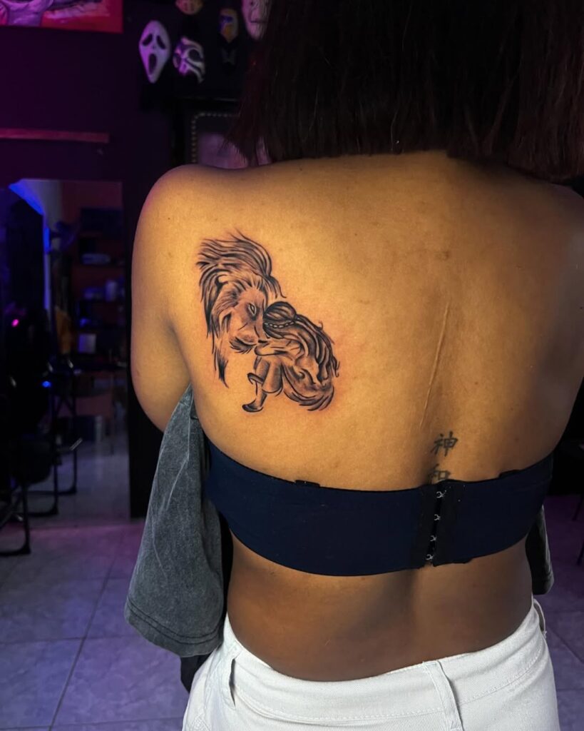 True Hues Tattoos piercings 3