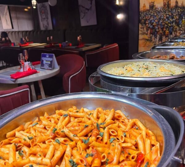 Its another Sunday of sharing love with our family and friends come dine with us @crossoverres 1