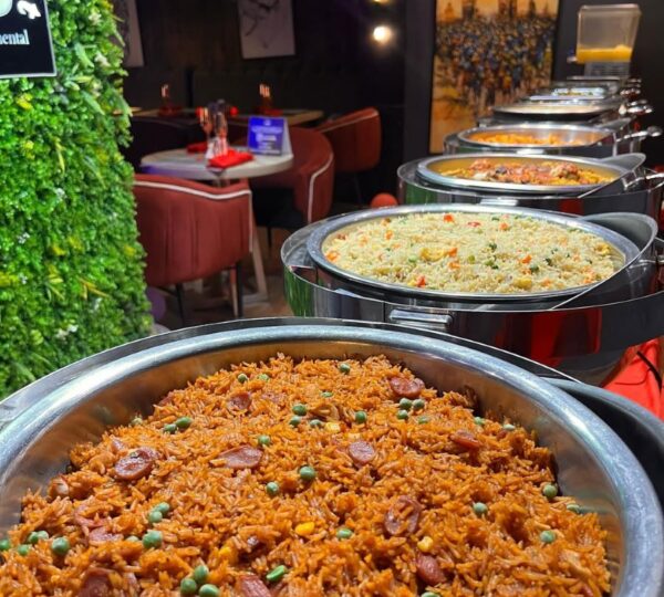 Its another Sunday of sharing love with our family and friends come dine with us @crossoverres