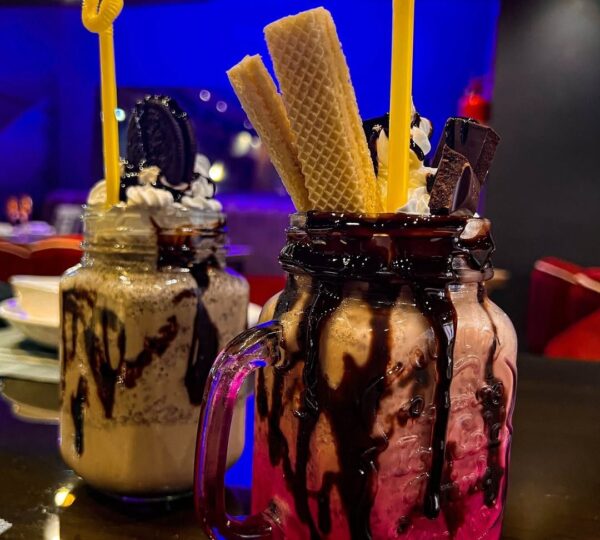 Whos favorite•📍3 Cairo Crescent Wuse 2 Abuja. Call WhatsApp 08168840885•crossoverrestauranta